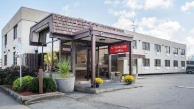 Econo Lodge-A.jpg