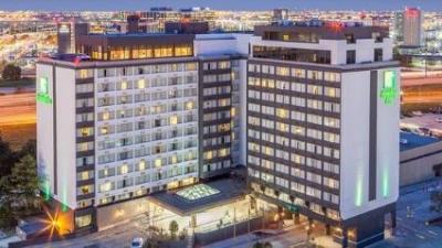 Holiday Inn-A.jpg
