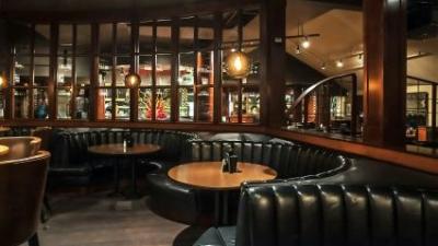 JOEY Restaurants-A.jpg