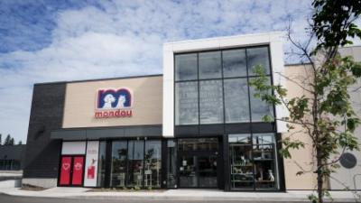 Mondou Pet Centers-A.jpg